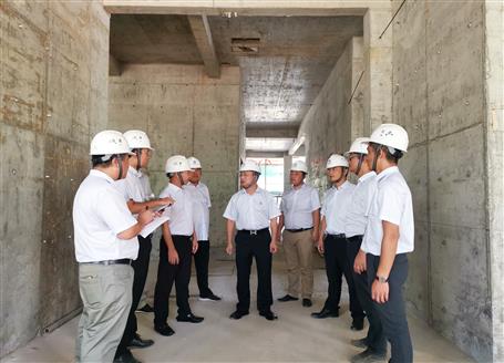 覃振华率队到观山福邸项目举行第三季度清静质量大检查