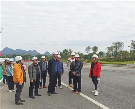 何勇到第十分公司项目开展第四序度清静生产质量综合大检查