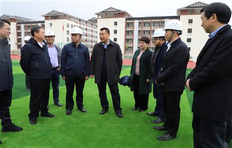 邝驱到古宜镇第三初级中学项目检查指导事情