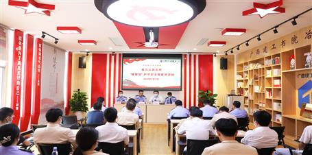 “螺警官”进企业 护平安促生长