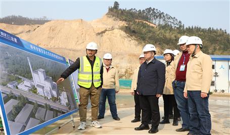 覃振华到冶建桂华分公司承建项目开展清静生产质量大检查